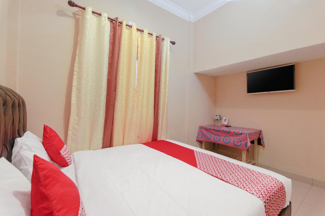 Oyo 799 Hotel Dieng Berastagi Εξωτερικό φωτογραφία