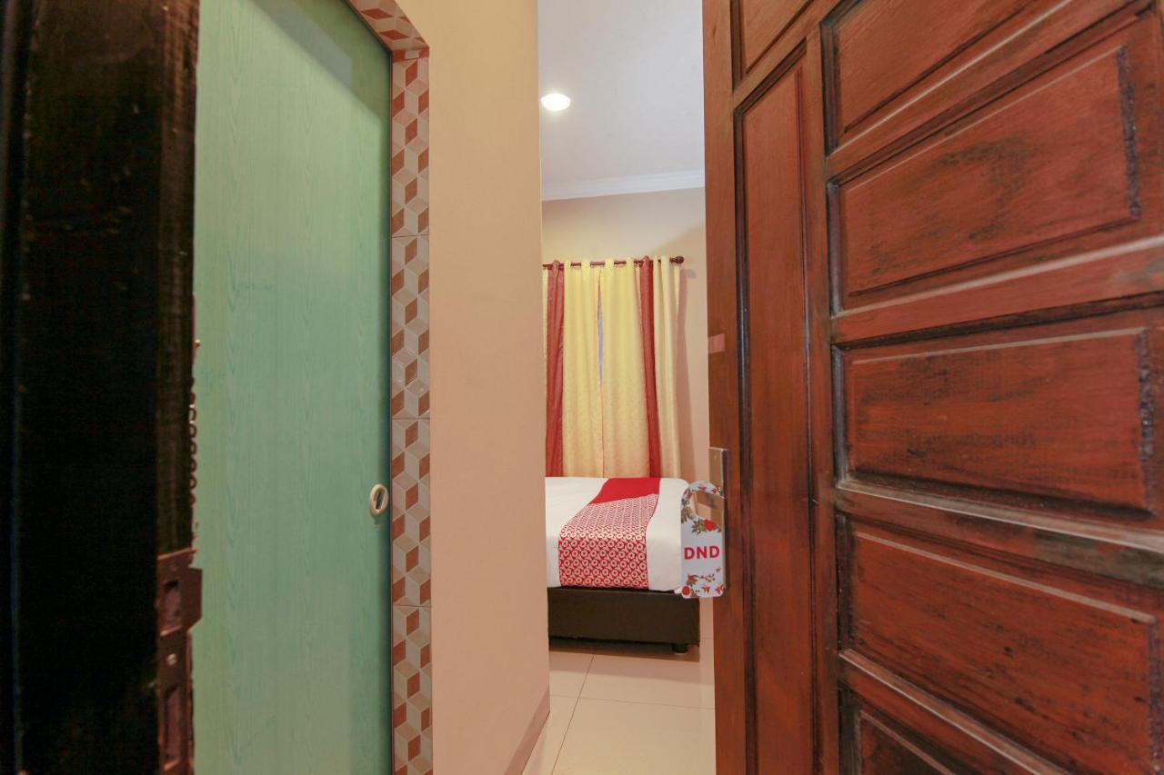 Oyo 799 Hotel Dieng Berastagi Εξωτερικό φωτογραφία
