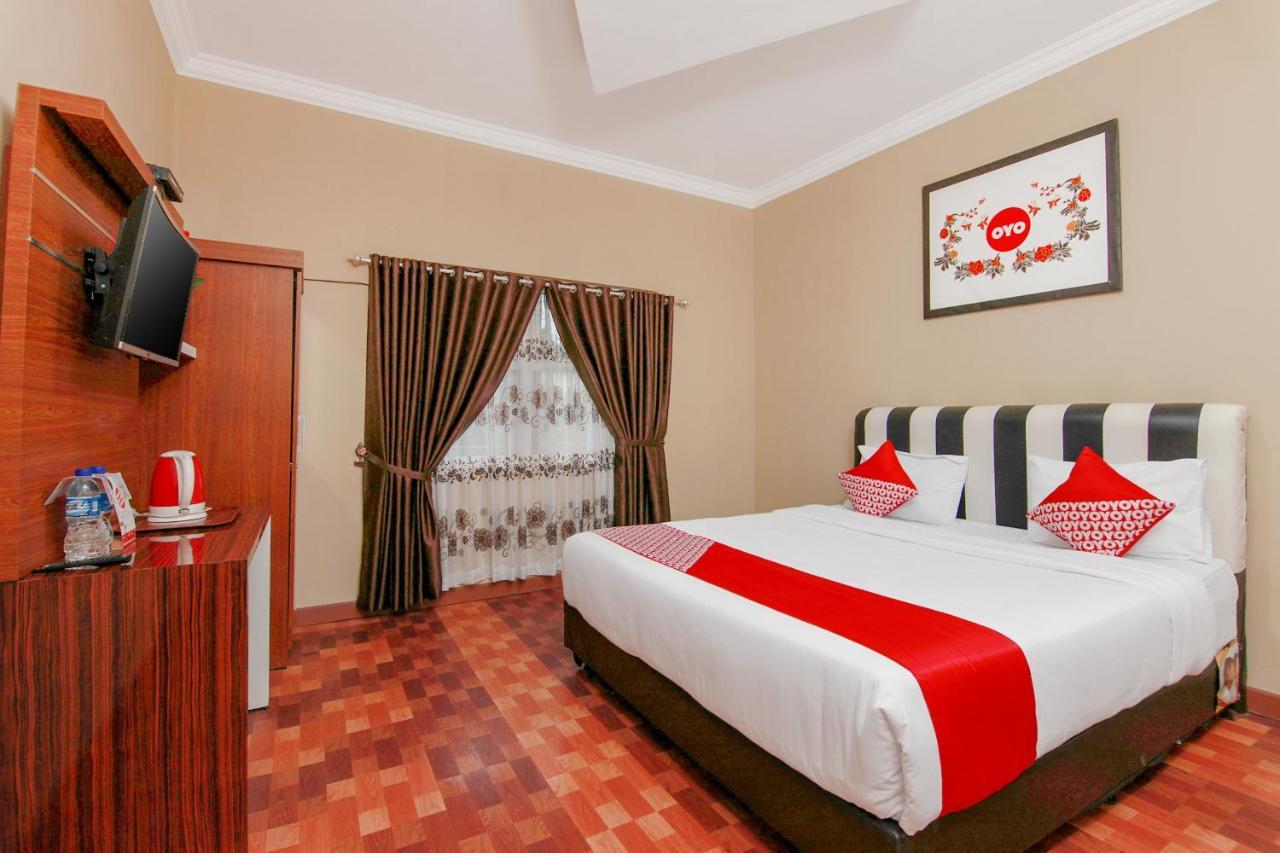 Oyo 799 Hotel Dieng Berastagi Εξωτερικό φωτογραφία