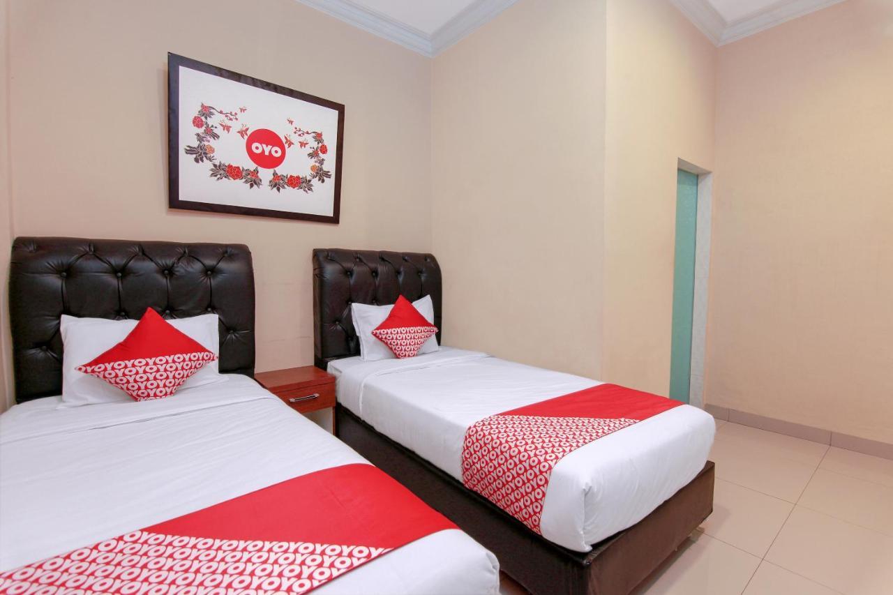 Oyo 799 Hotel Dieng Berastagi Εξωτερικό φωτογραφία