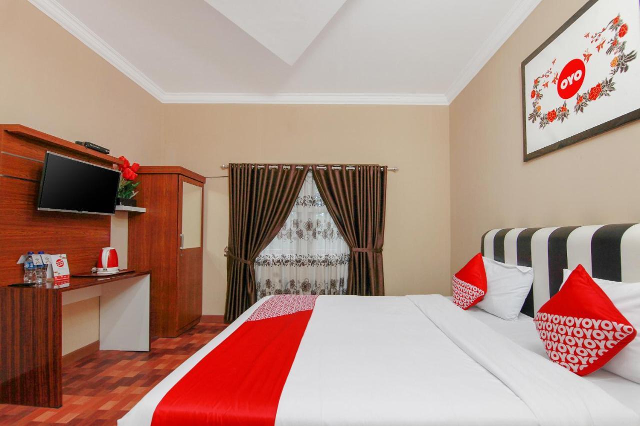 Oyo 799 Hotel Dieng Berastagi Εξωτερικό φωτογραφία