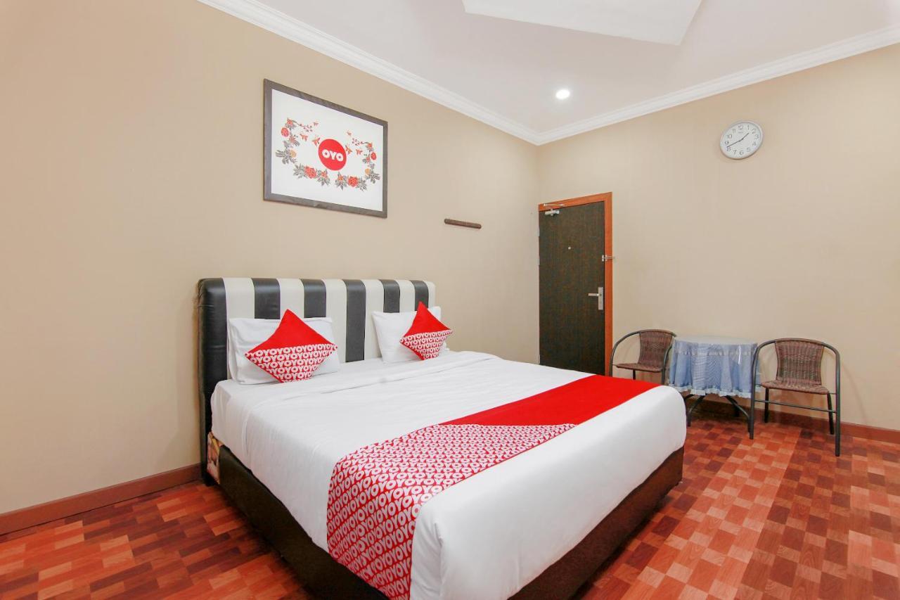 Oyo 799 Hotel Dieng Berastagi Εξωτερικό φωτογραφία